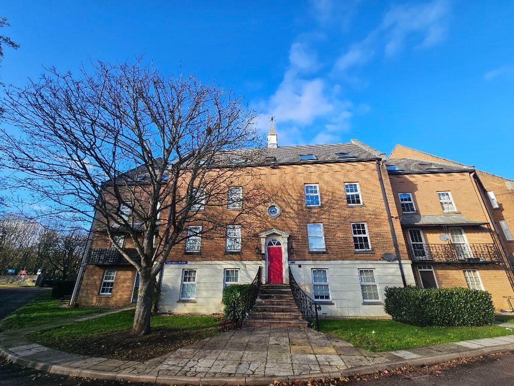 Main image of property: Victoria Place, Banbury, OX16 3NN