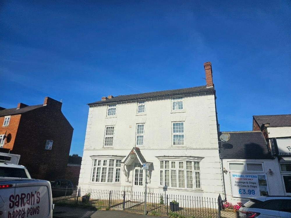 Main image of property: Middleton Road, Banbury, OX16 3QR