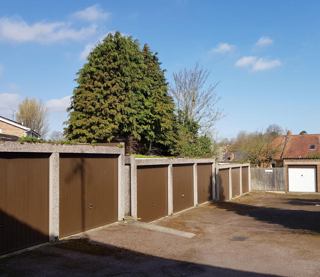 Main image of property: Garage at Reid Close, Banbury, OX16 0SZ