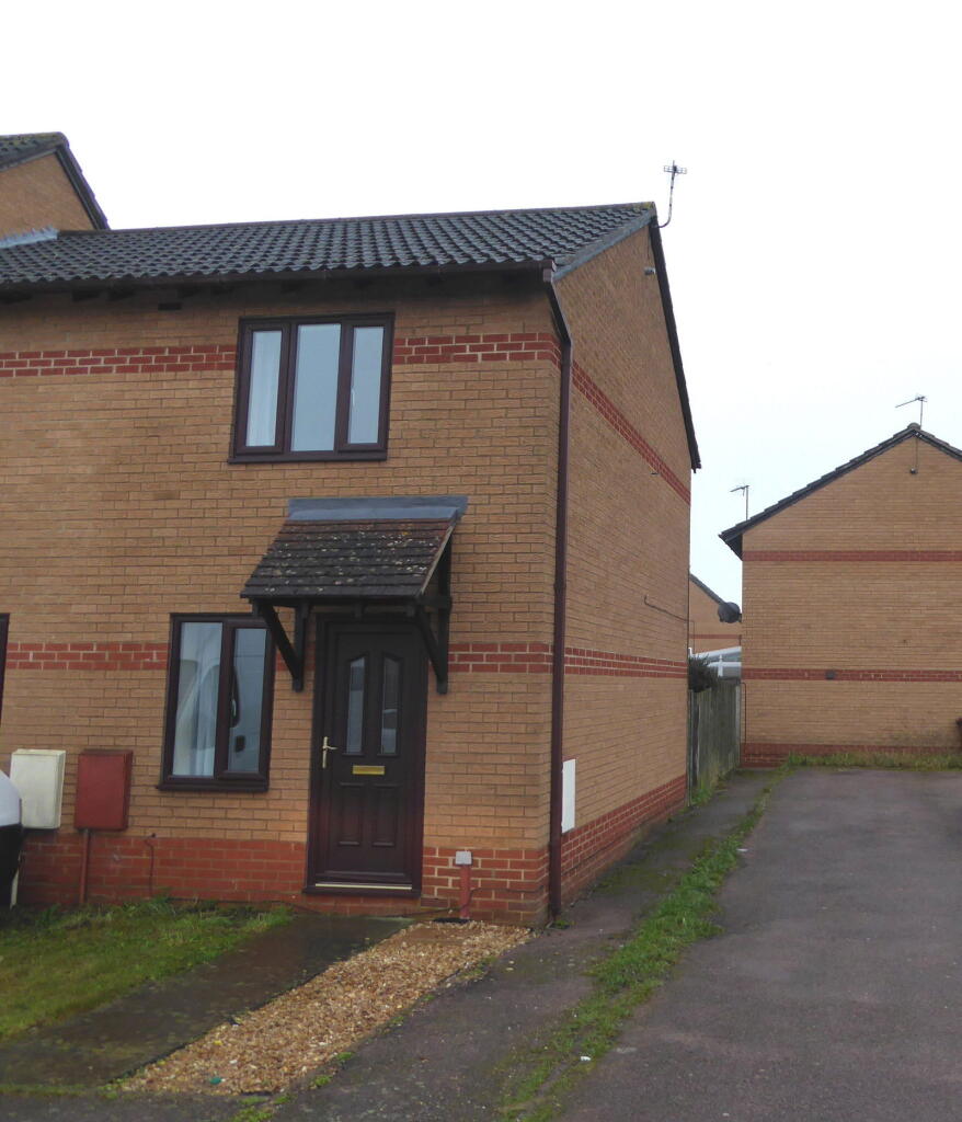 Main image of property: Earlstoke Close, Banbury, OX16 3WL