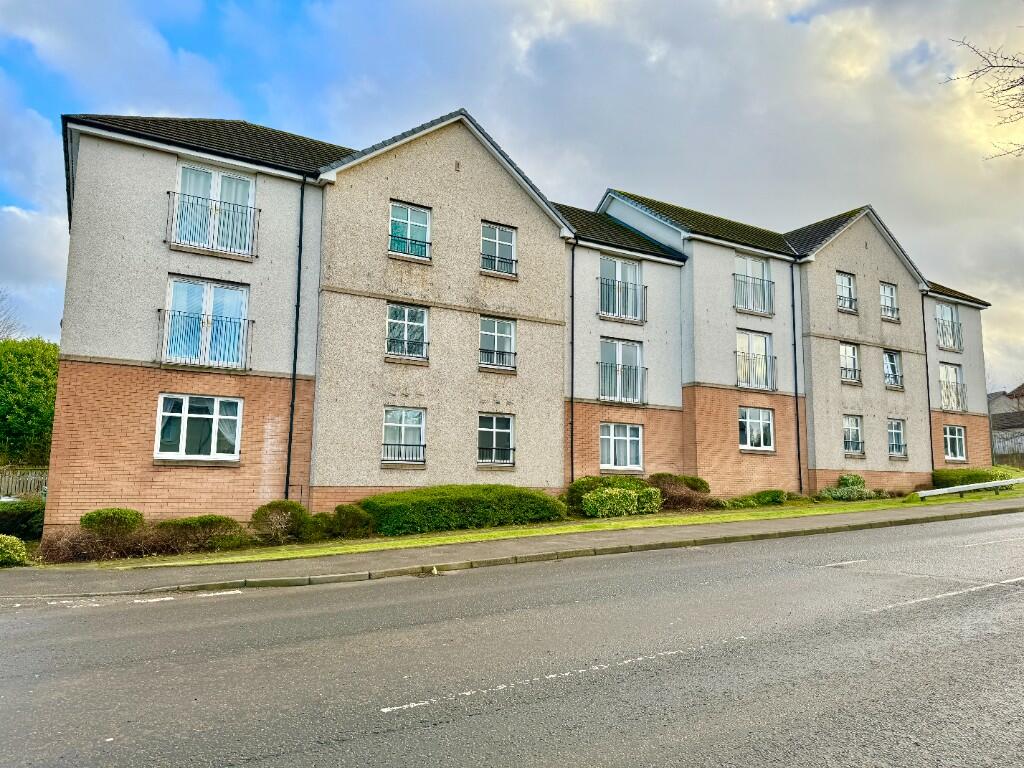 2 bedroom ground floor flat for sale in Park Place, Denny