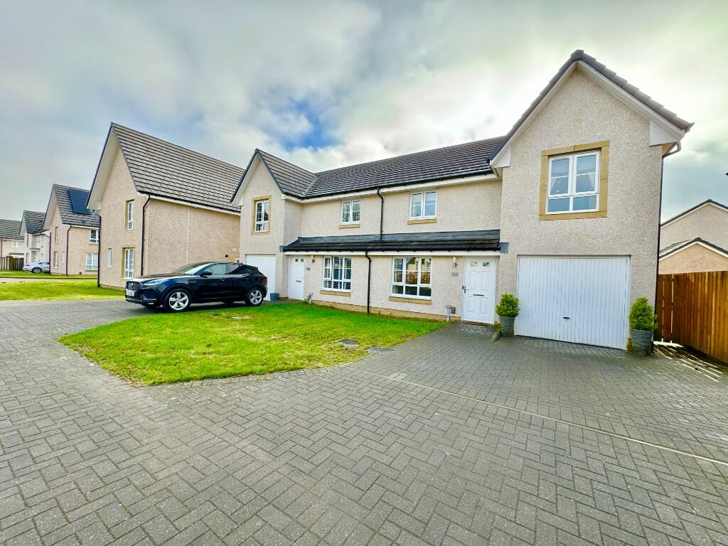 3 bedroom semidetached house for sale in Smeaton Drive, Bonnybridge