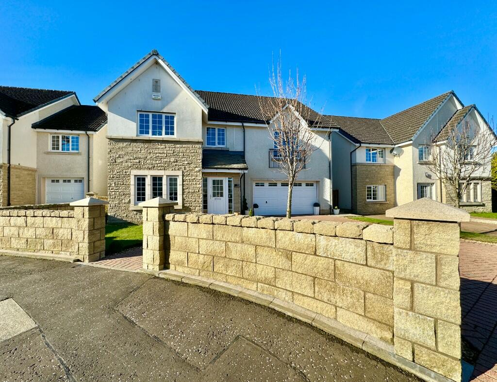 5 bedroom detached house for sale in Galbraith Crescent, Larbert, FK5