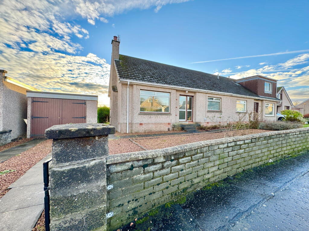 Main image of property: Callander Drive,Larbert,FK5 3ET