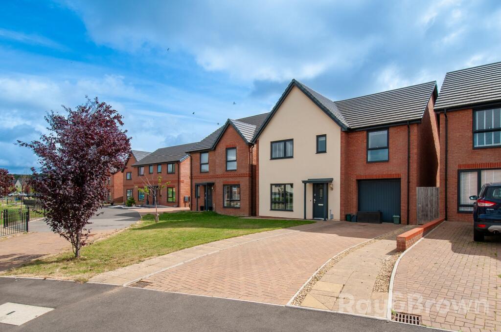 4 bedroom detached house for sale in Caerwent Close, Dinas Powys, CF64