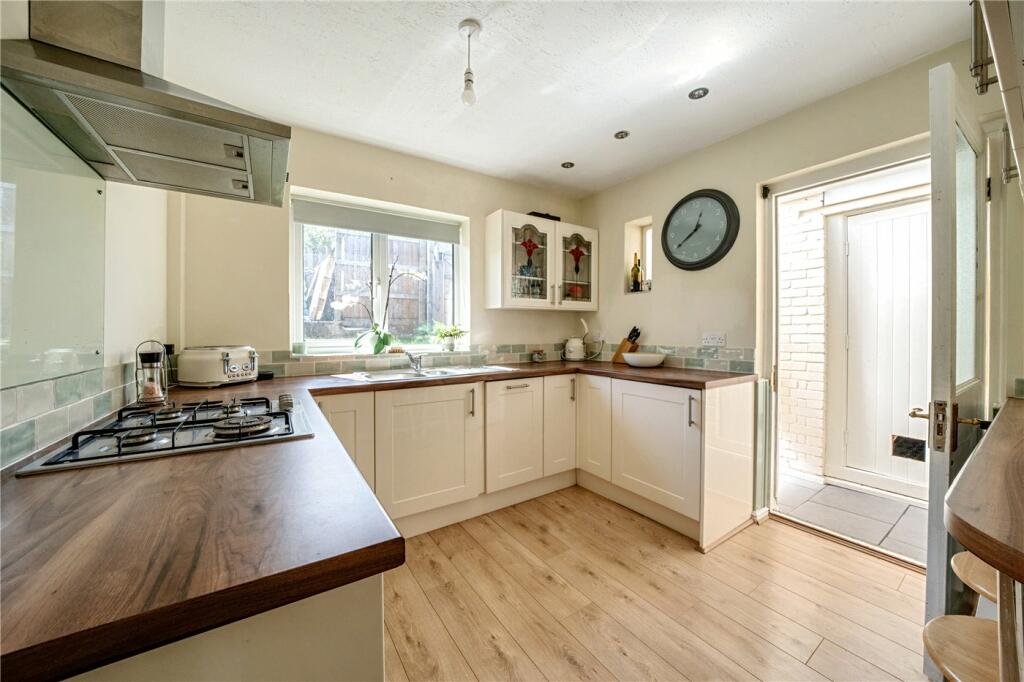 3 bedroom bungalow for sale in Road, Tiverton, Devon, EX16