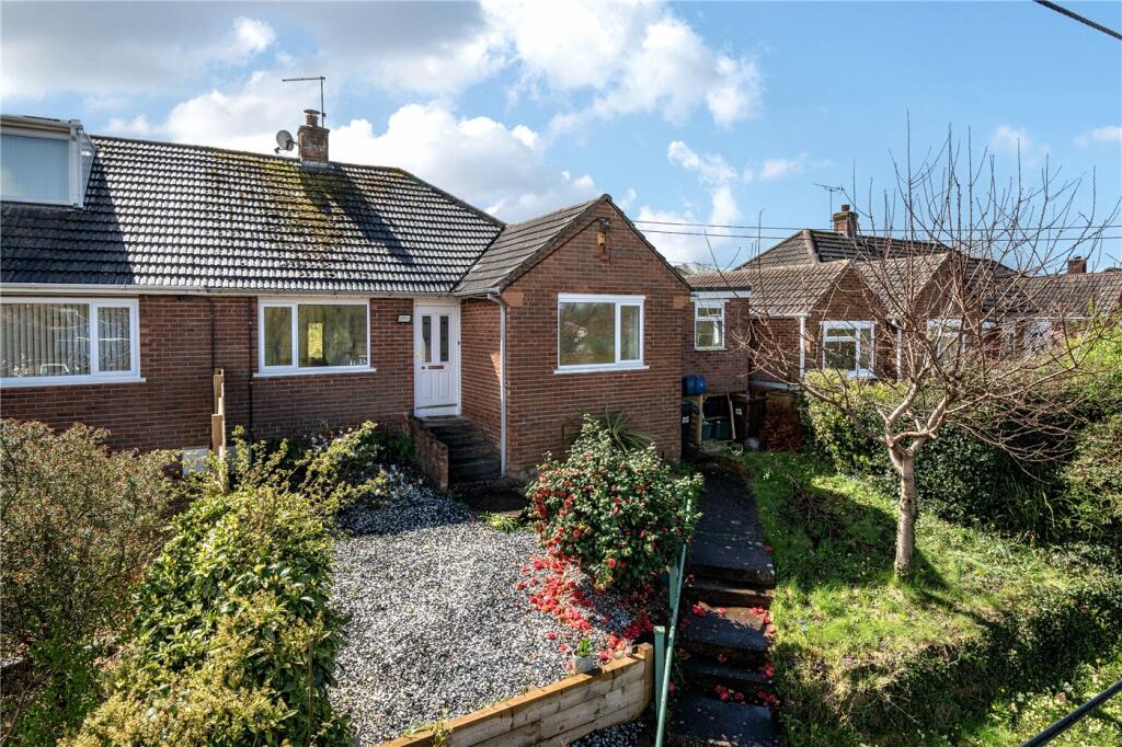 3 bedroom bungalow for sale in Road, Tiverton, Devon, EX16