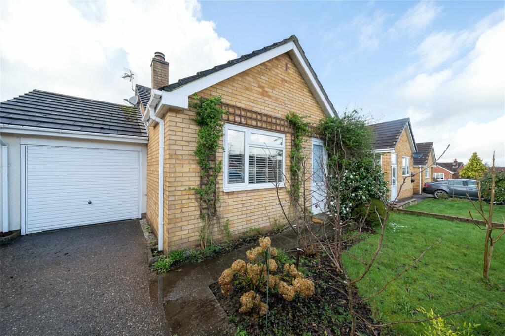 2 bedroom bungalow for sale in Greenslade Road, Witheridge, Tiverton, Devon, EX16