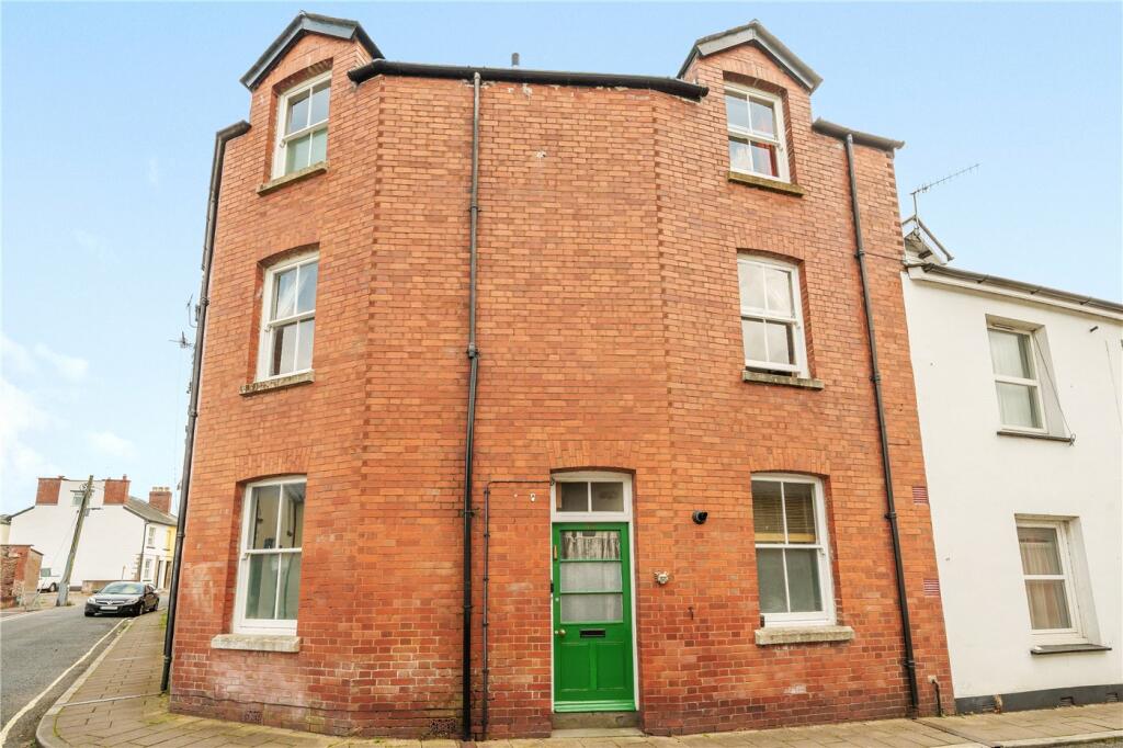 3 bedroom terraced house for sale in Castle Street, Tiverton, Devon, EX16