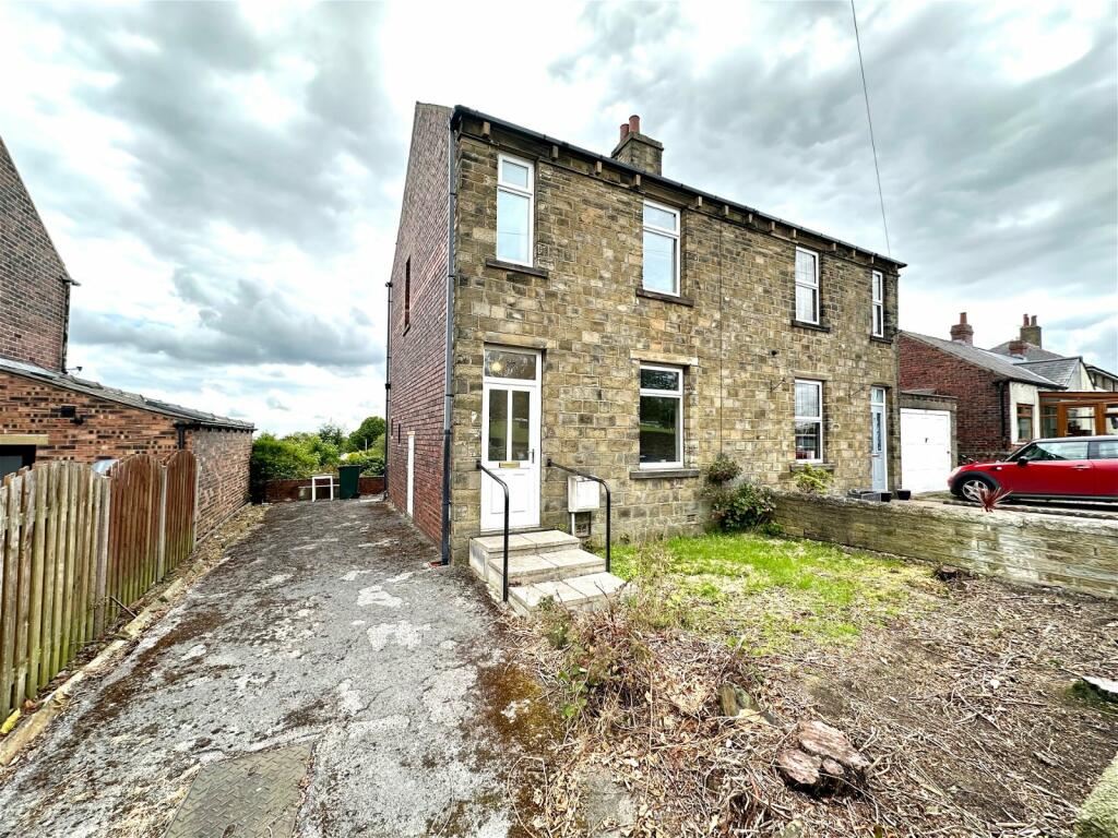 2 bedroom semidetached house for sale in Lidgett Lane, Skelmanthorpe