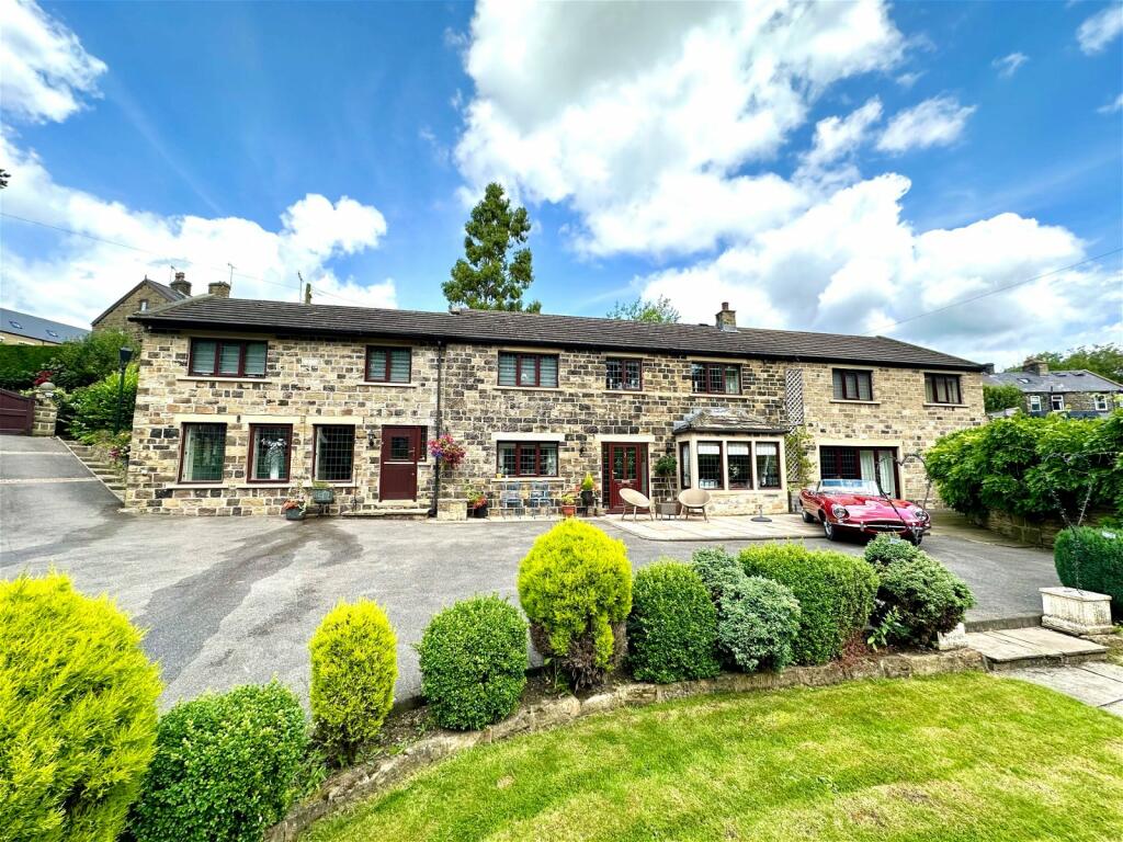 Main image of property: The Green, Penistone, Sheffield, S36 6BL