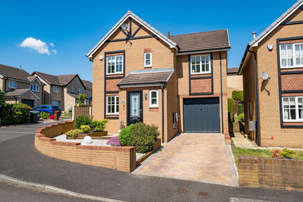 Main image of property: Towngate, Silkstone, Barnsley, S75 4SY