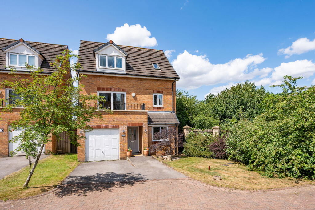 Main image of property: Upper Hoyland Road, Hoyland, Barnsley, S74 9NJ