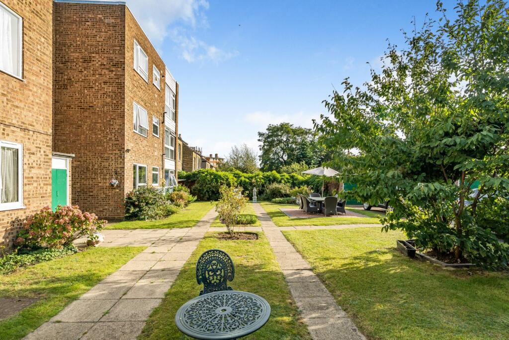 1 bedroom apartment for sale in Laburnum Place, Elderslie Road, London, SE9
