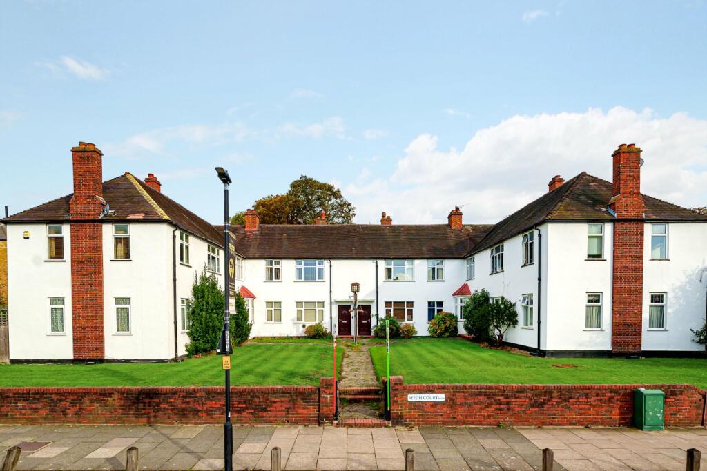 2 bedroom apartment for sale in Beech Court, Kingsground, Eltham