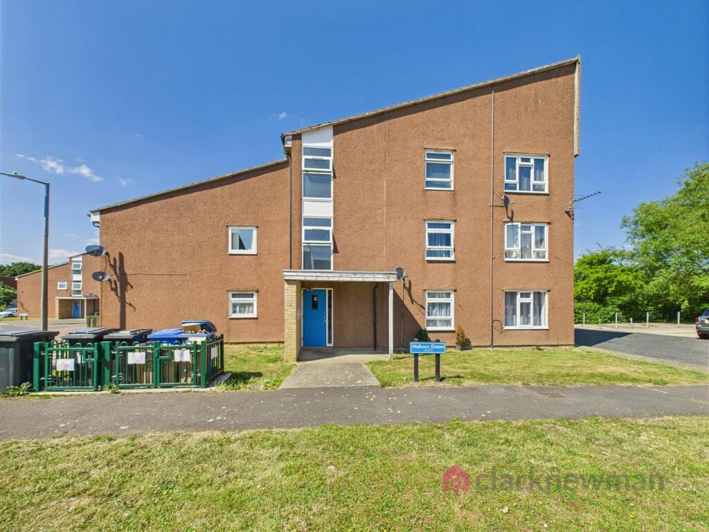 Main image of property: Mallows Green, Harlow, CM19