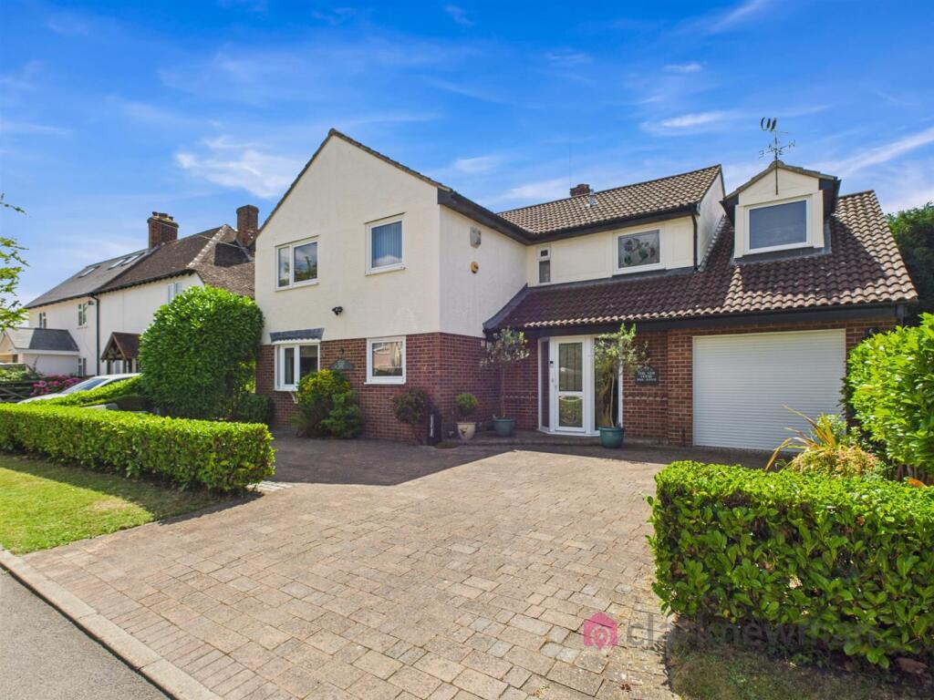 Main image of property: Park Avenue, Harlow, CM17