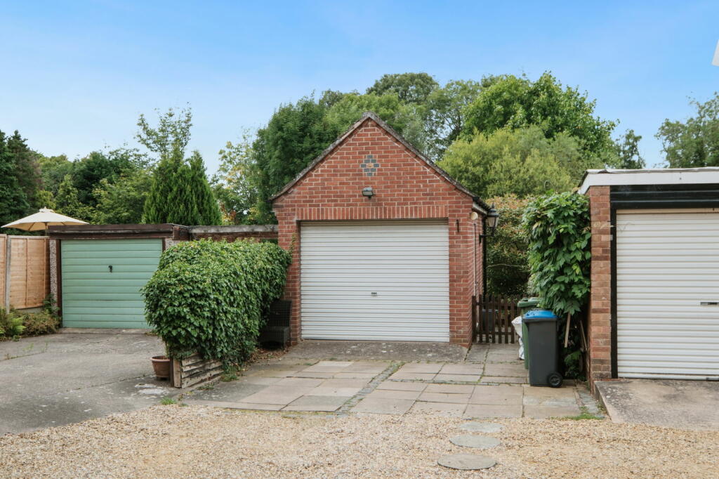 Additional property image - Earlswood Common, Earlswood, Solihull, B94 5SJ