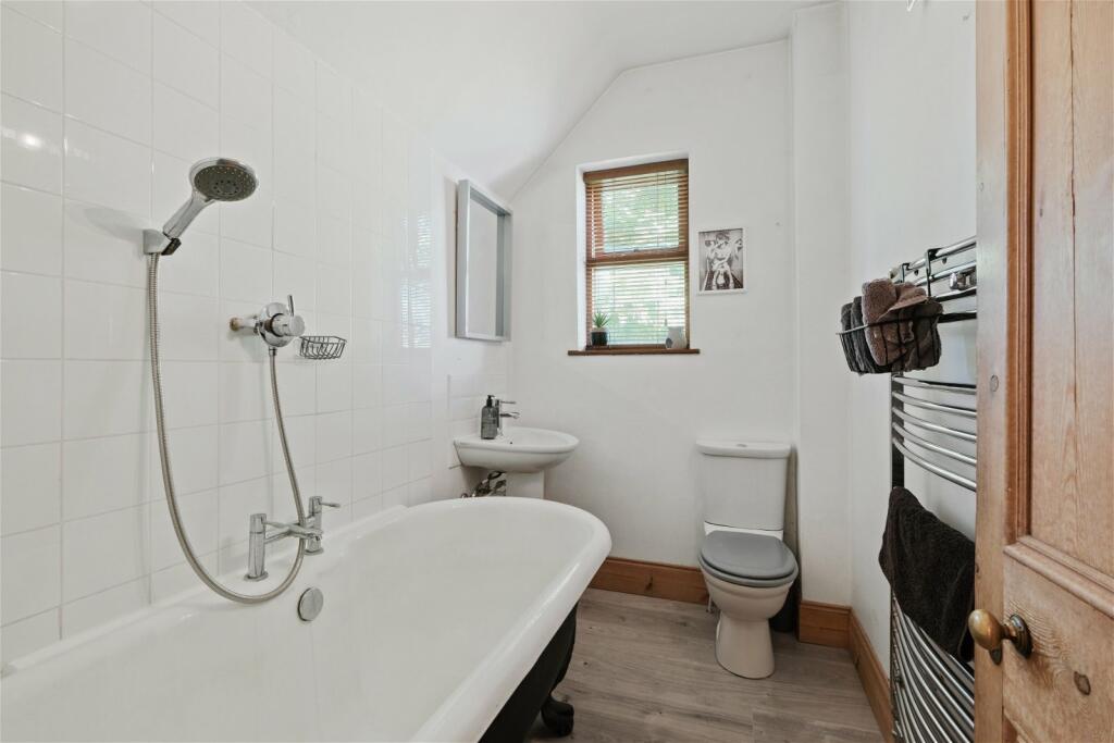 Additional property image - Broad Lane, Tanworth-in-Arden, Solihull, B94 5HR