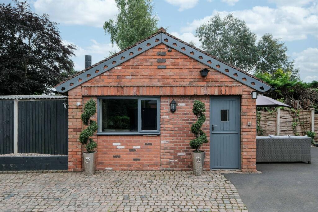 Additional property image - Broad Lane, Tanworth-in-Arden, Solihull, B94 5HR