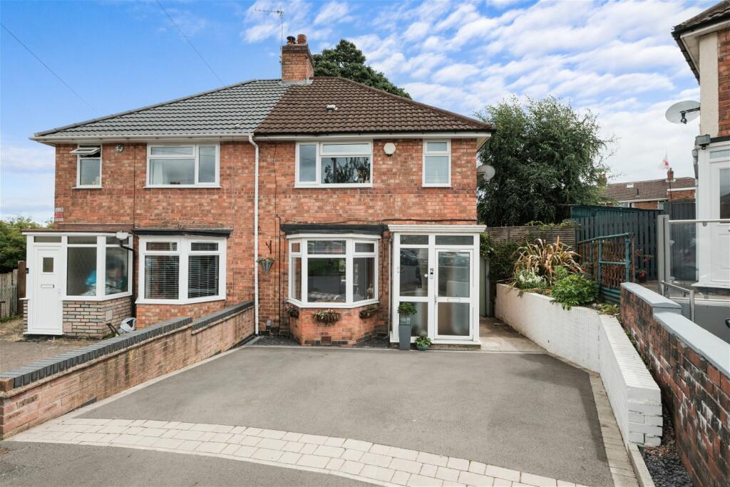 3 bedroom semi-detached house for sale in Sandmere Grove, Birmingham ...