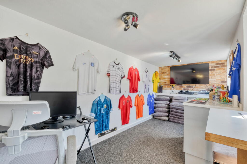 Additional property image - Stretton Road, Shirley, Solihull, B90 2SA