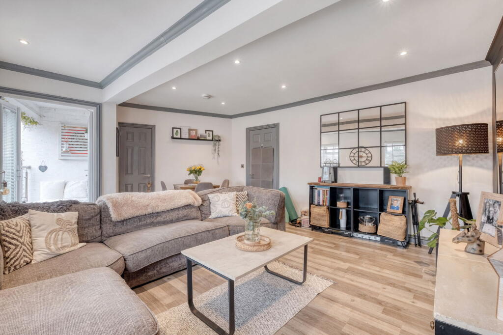 Additional property image - Shakespeare Drive, Shirley, Solihull, B90 2AJ