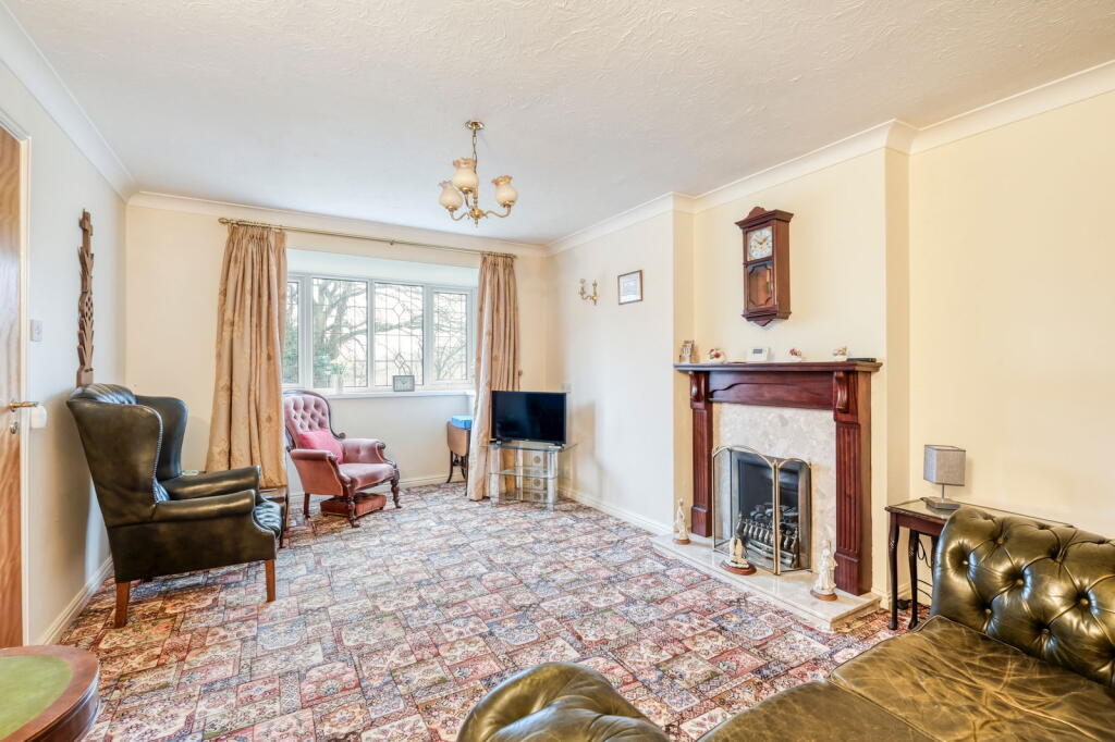 Additional property image - Burnthurst Crescent, Shirley, Solihull, B90 4UJ