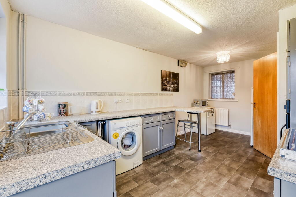 Additional property image - Burnthurst Crescent, Shirley, Solihull, B90 4UJ