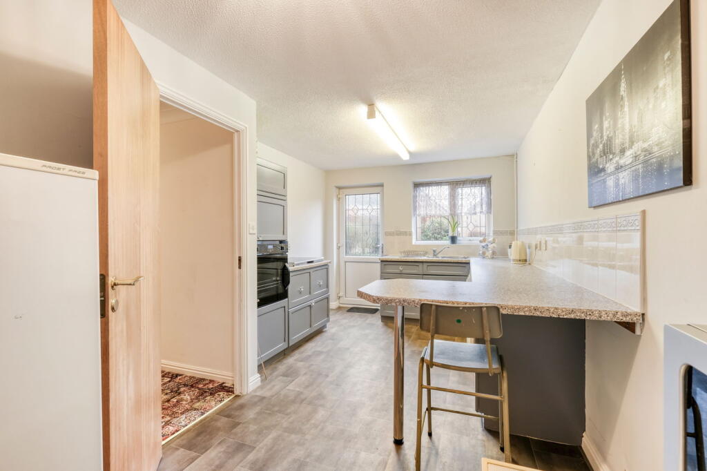Additional property image - Burnthurst Crescent, Shirley, Solihull, B90 4UJ
