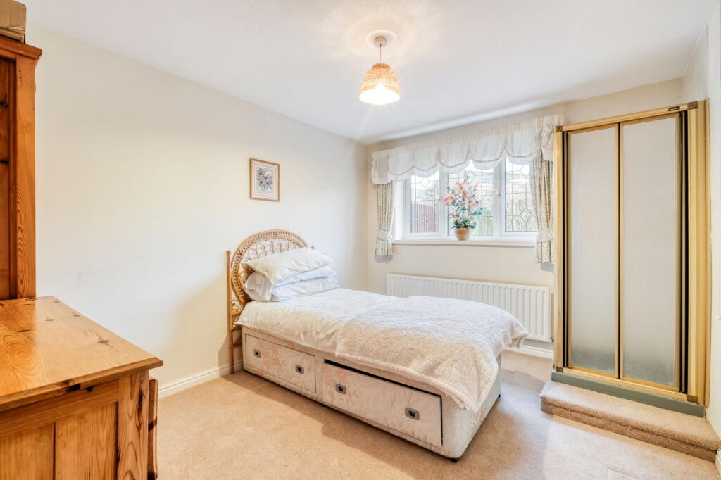Additional property image - Burnthurst Crescent, Shirley, Solihull, B90 4UJ