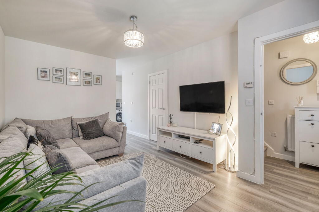 Additional property image - Memorial Close, Cheswick Green, Solihull, B90 4LJ