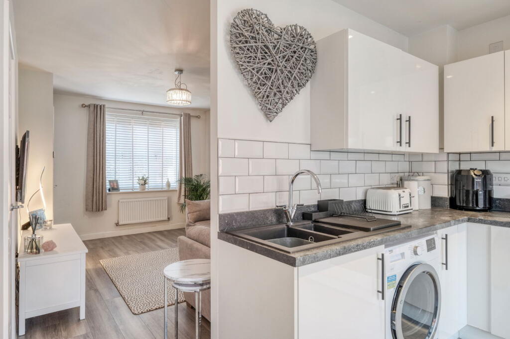 Additional property image - Memorial Close, Cheswick Green, Solihull, B90 4LJ