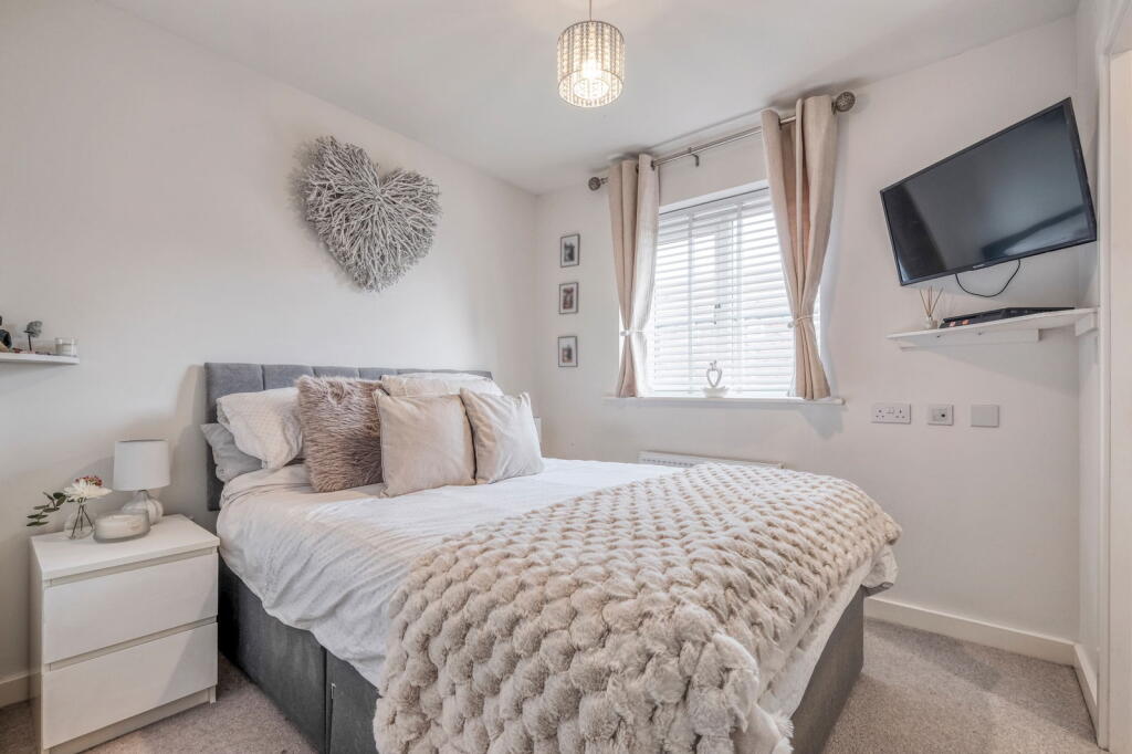 Additional property image - Memorial Close, Cheswick Green, Solihull, B90 4LJ