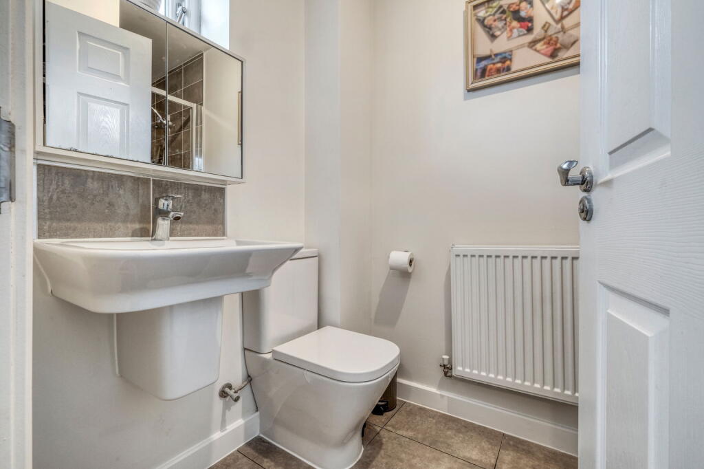 Additional property image - Memorial Close, Cheswick Green, Solihull, B90 4LJ
