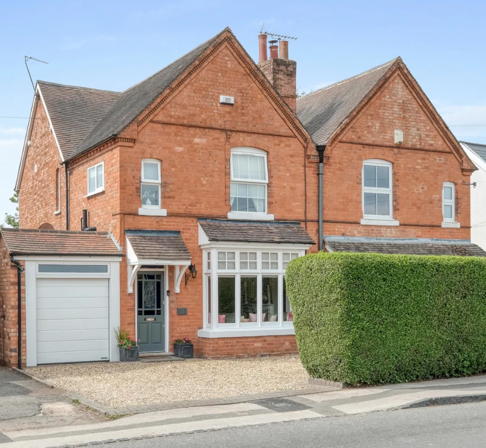 Main image of property: Tanworth Lane, Shirley, Solihull, B90 4DF