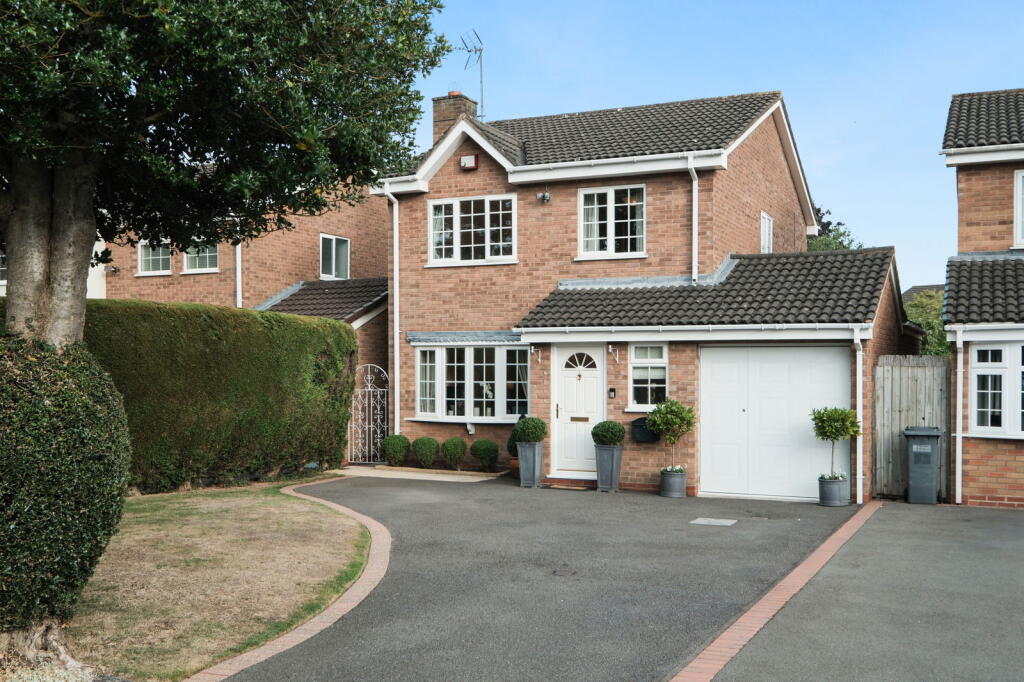 Main image of property: Hay Lane, Shirley, Solihull, B90 4TA
