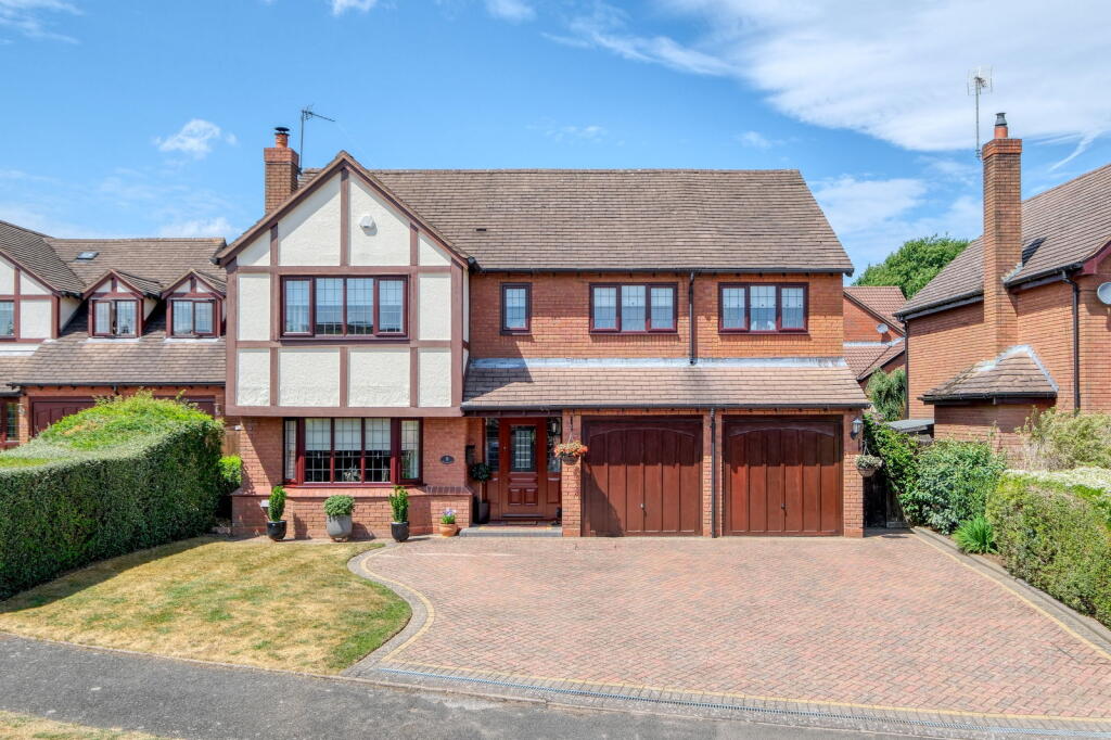 Main image of property: Hawthorn Drive, Hollywood, Birmingham, B47 5QT