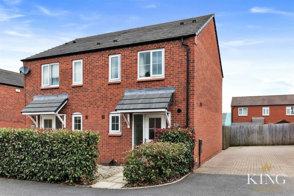 2 bedroom semidetached house for sale in Rowan Place, BidfordOnAvon, B50