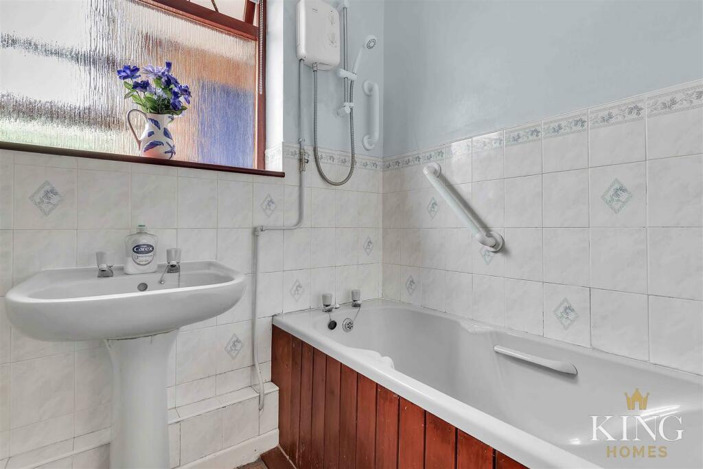 Additional property image - Westholme Road, Bidford-On-Avon