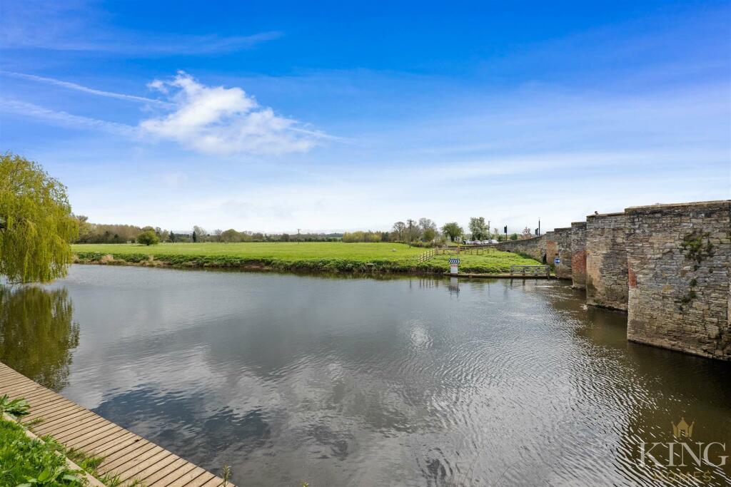 Additional property image - Old Bridge Inn, High Street, Bidford-On-Avon B50