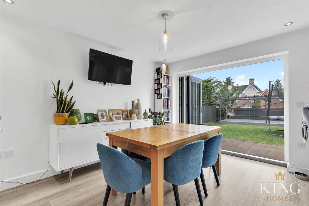 Additional property image - Queen Elizabeth Way, Bidford-On-Avon