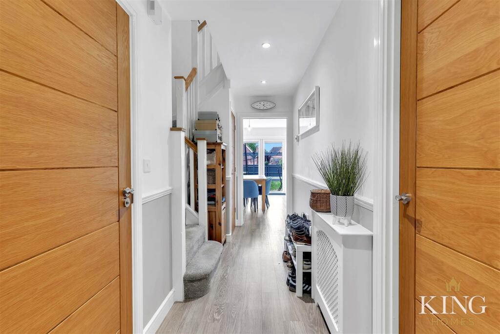 Additional property image - Queen Elizabeth Way, Bidford-On-Avon