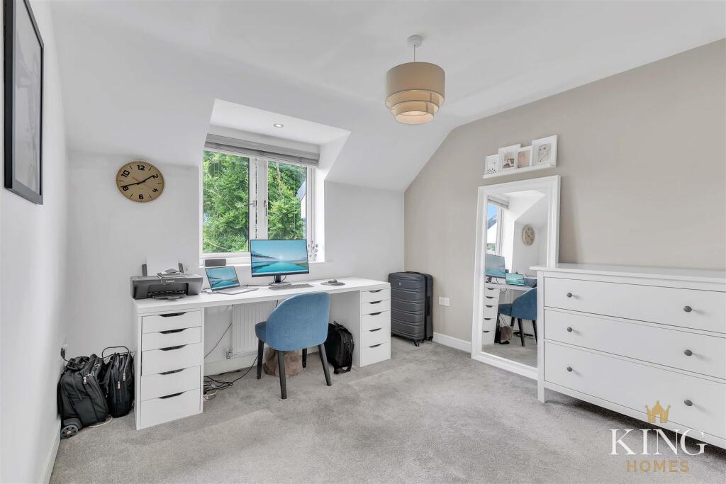 Additional property image - Queen Elizabeth Way, Bidford-On-Avon