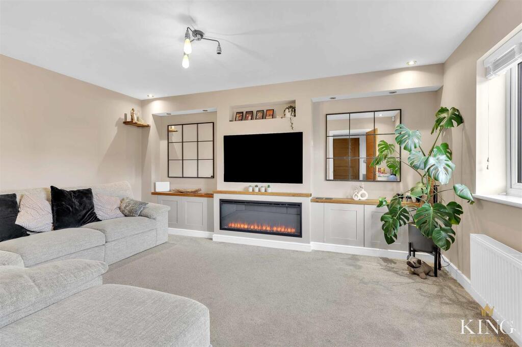 Additional property image - Queen Elizabeth Way, Bidford-On-Avon, Alcester