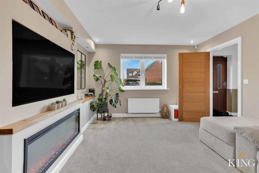 Additional property image - Queen Elizabeth Way, Bidford-On-Avon, Alcester