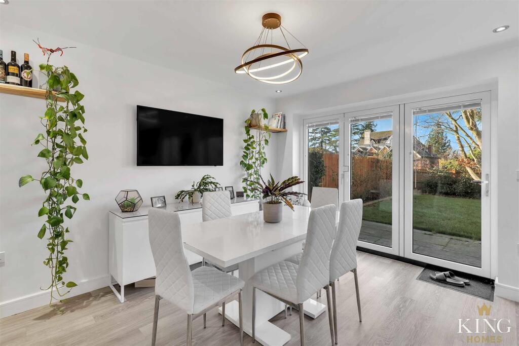 Additional property image - Queen Elizabeth Way, Bidford-On-Avon, Alcester