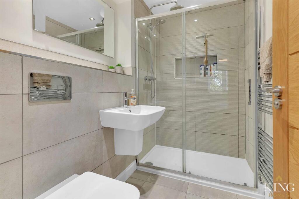 Additional property image - Queen Elizabeth Way, Bidford-On-Avon, Alcester