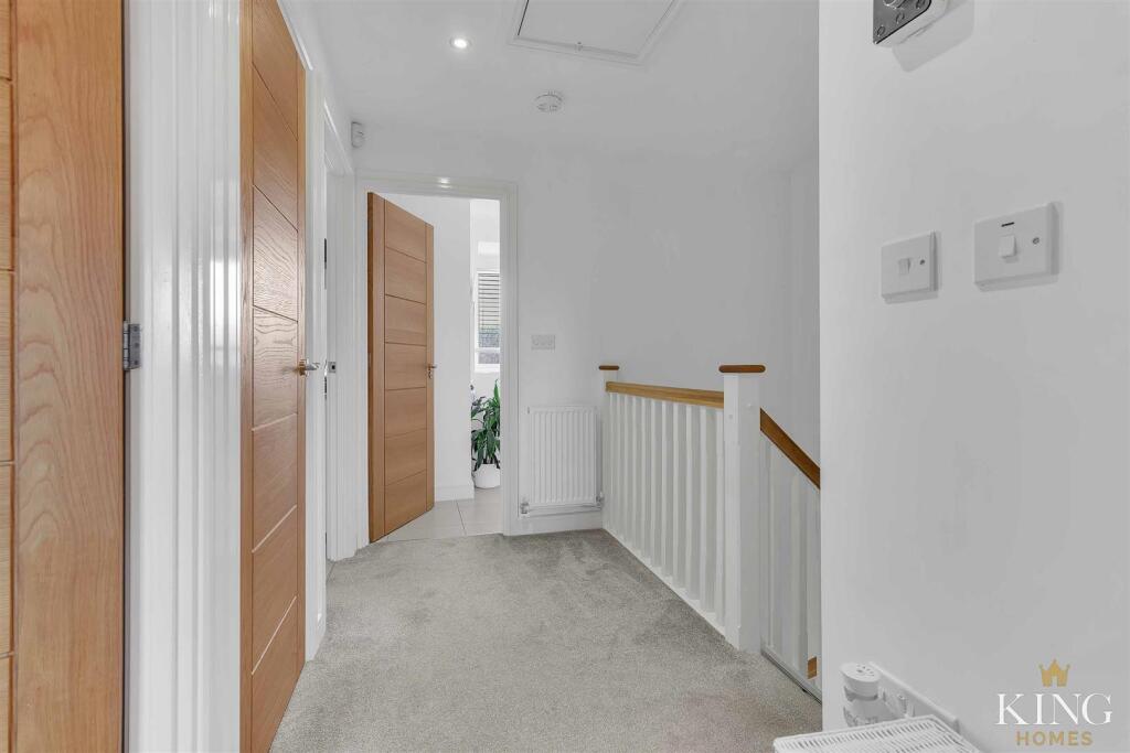 Additional property image - Queen Elizabeth Way, Bidford-On-Avon, Alcester