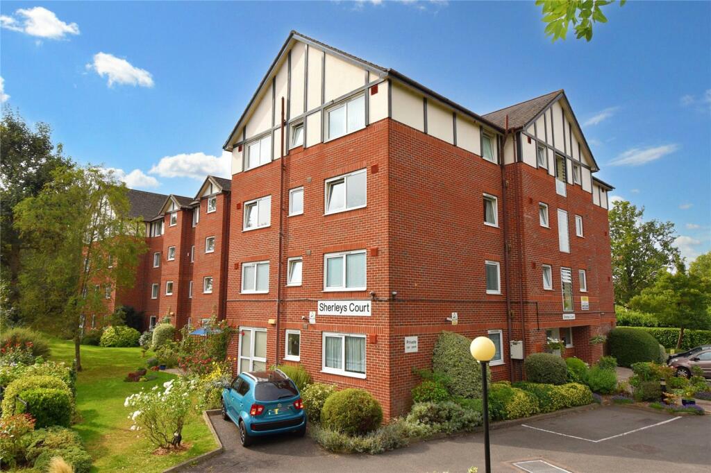 2 bedroom apartment for sale in Wood Lane, Ruislip, HA4